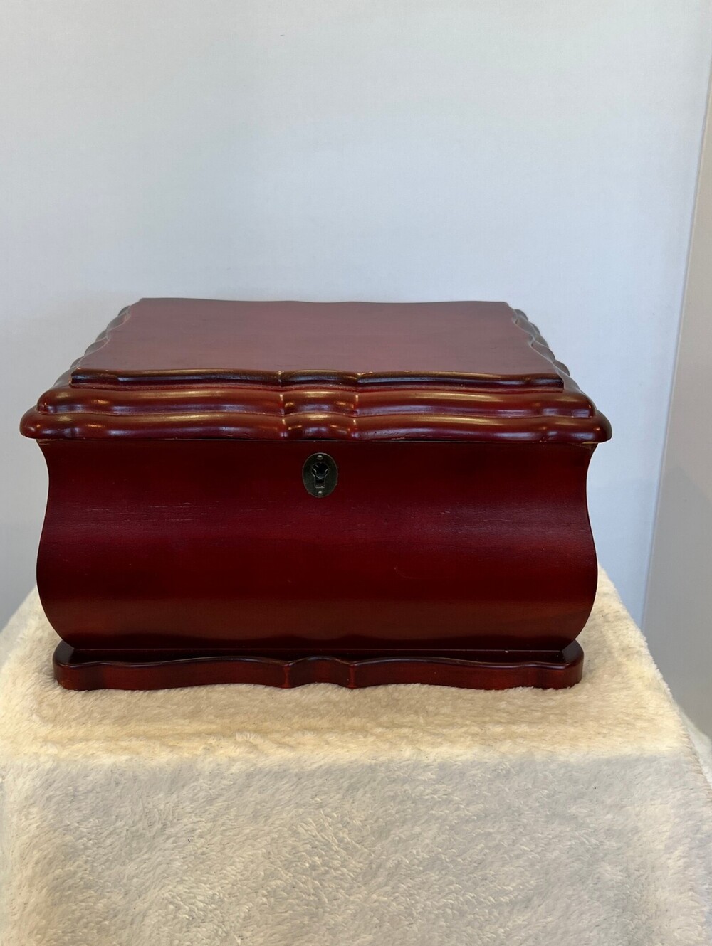 Wood Jewelry Box Chest Cherry Finish Black Velvet Tray Bombe Style 11"